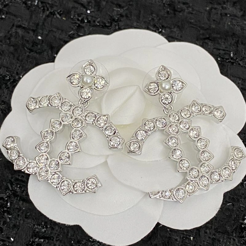 Chanel Earrings Bright 230059