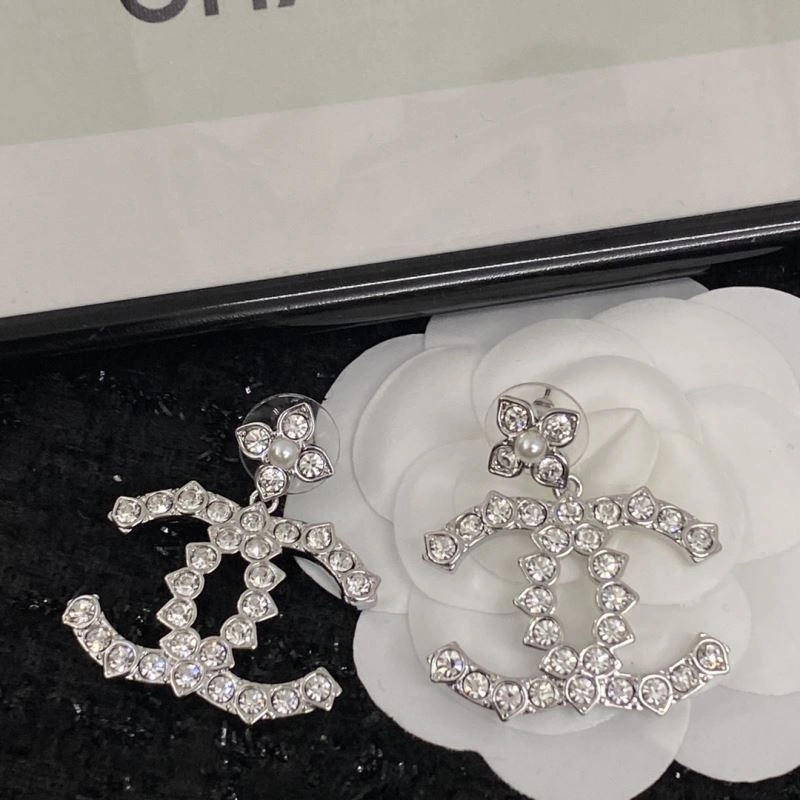Chanel Earrings Bright 230059