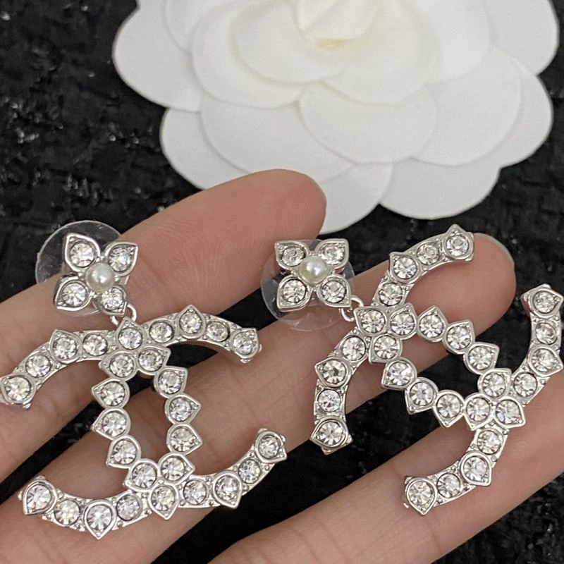 Chanel Earrings Bright 230059