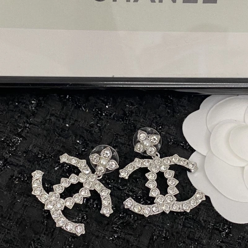 Chanel Earrings Bright 230059