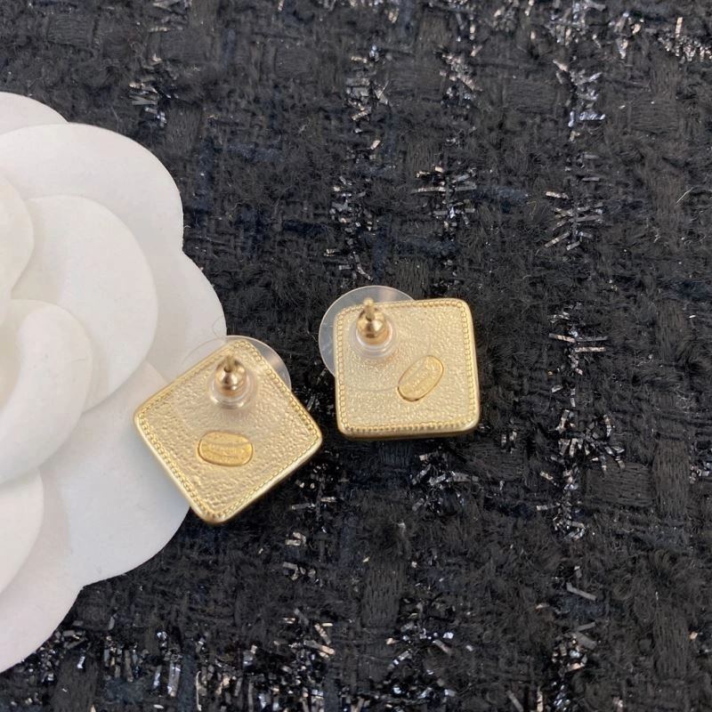 Seasonal Chanel Earrings 230084