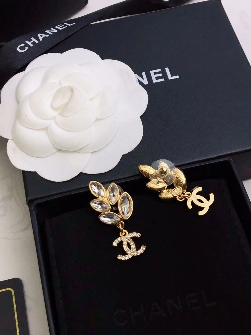 Chanel Earrings ModernLook 230022