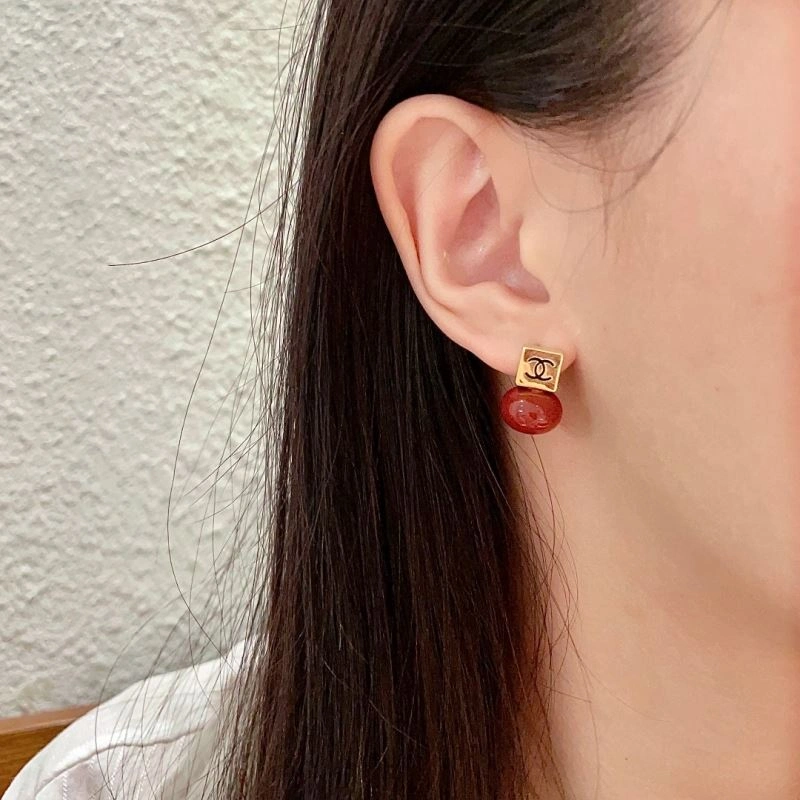 Comfortable Chanel Earrings 229995