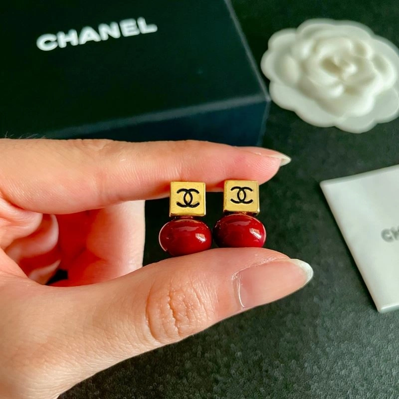 Comfortable Chanel Earrings 229995