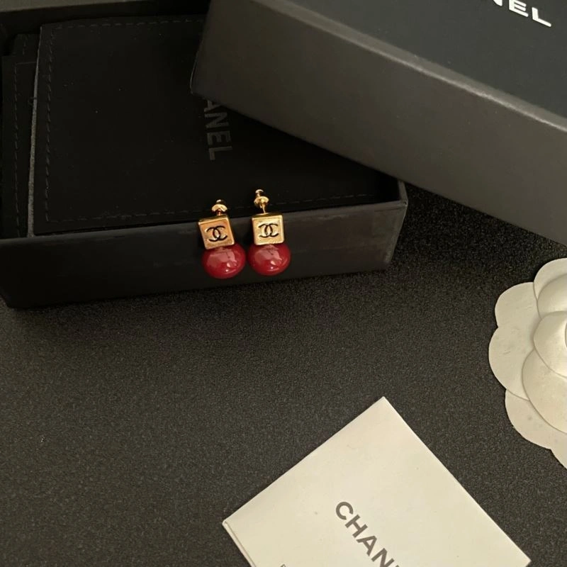 Comfortable Chanel Earrings 229995