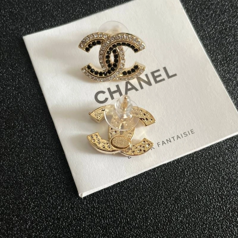 Sporty Chanel Earrings 230011