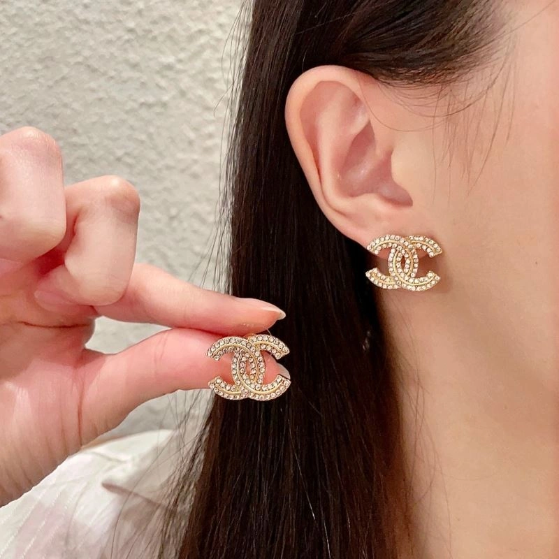 Chanel Earrings Minimalist 229985