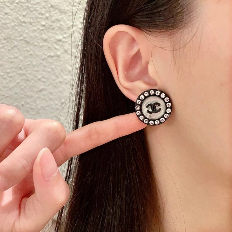 Comfortable Chanel Earrings 230034
