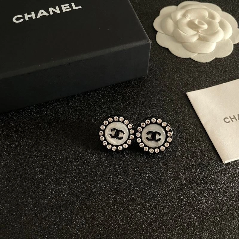 Comfortable Chanel Earrings 230034