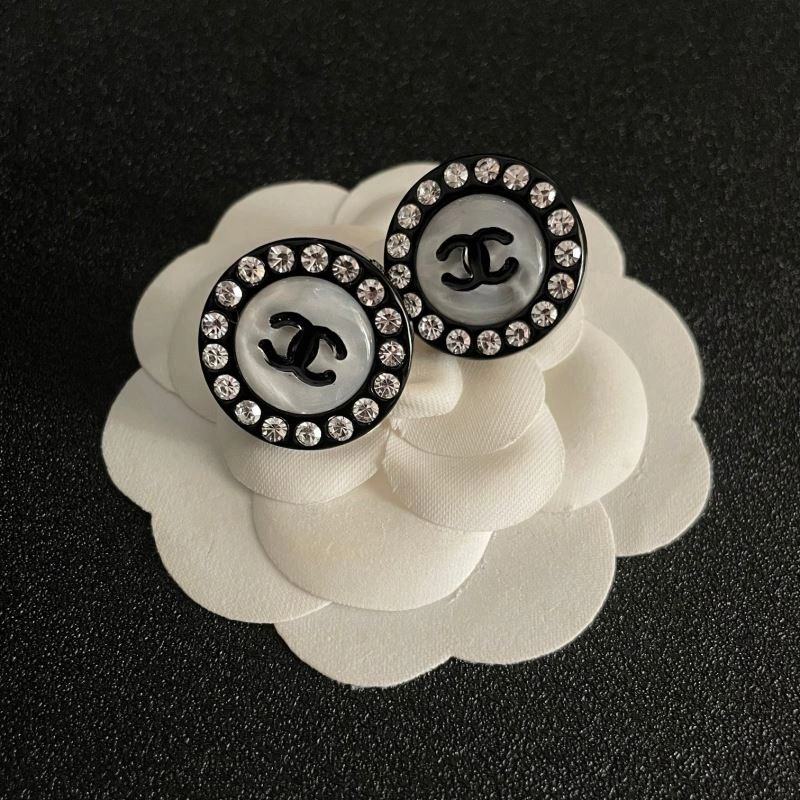 Comfortable Chanel Earrings 230034