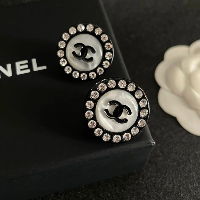 Comfortable Chanel Earrings 230034