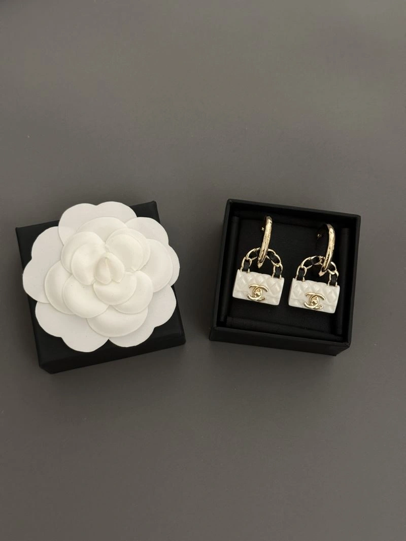 Chanel Earrings Premium 230007