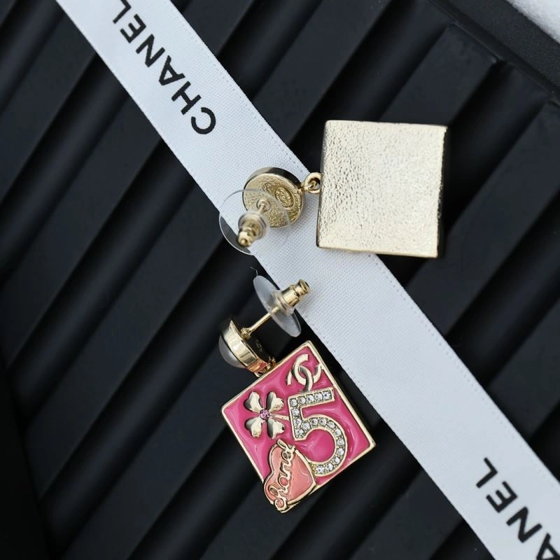 Lightweight Chanel Earrings 229981