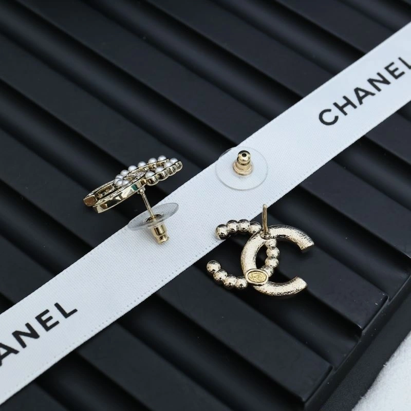 Fashionable Chanel Earrings 229978