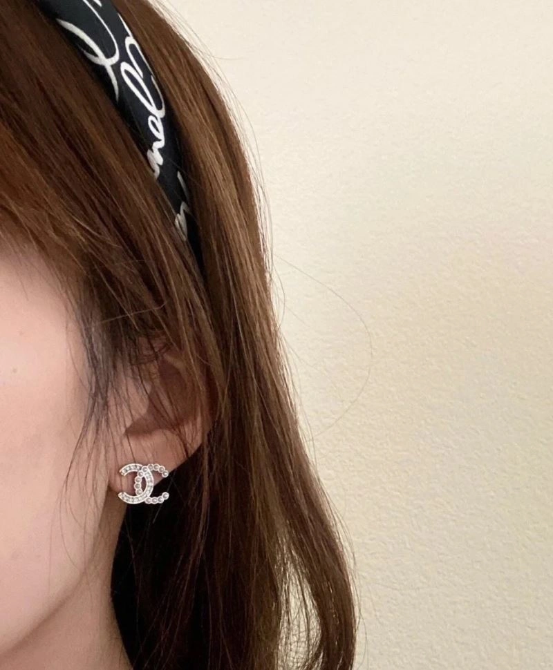 Fashionable Chanel Earrings 229978
