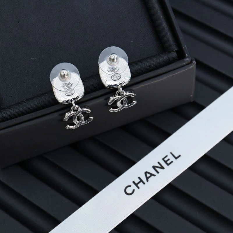 Supportive Chanel Earrings 229982