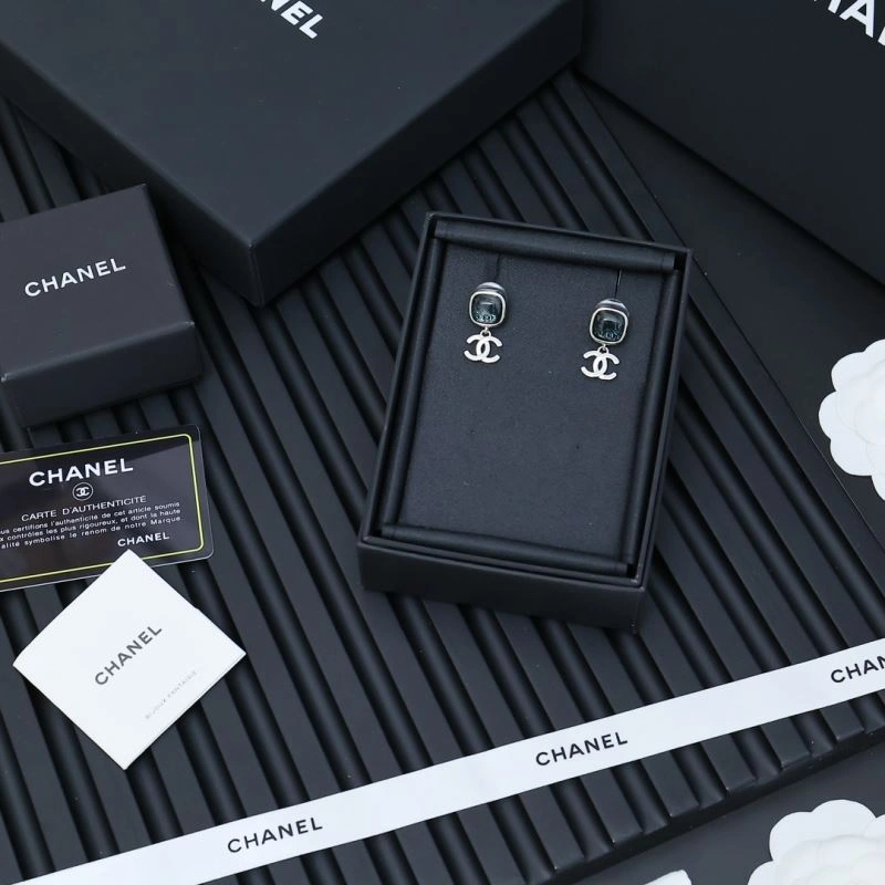 Supportive Chanel Earrings 229982