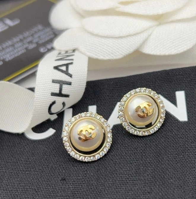 Chanel Earrings Chic 230033