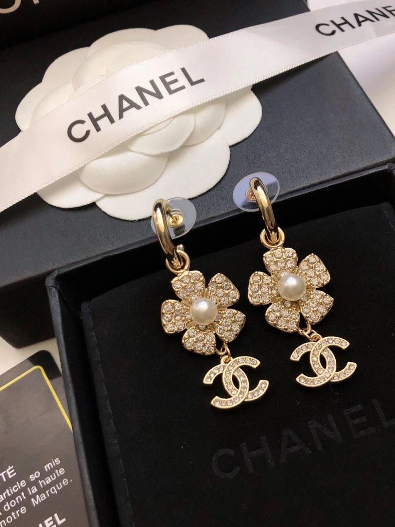Chanel Earrings Resilient 230040