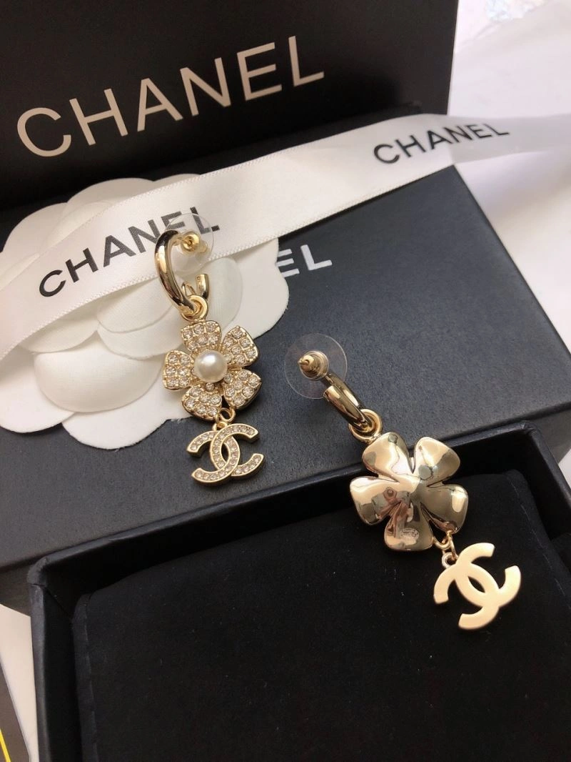 Chanel Earrings Resilient 230040