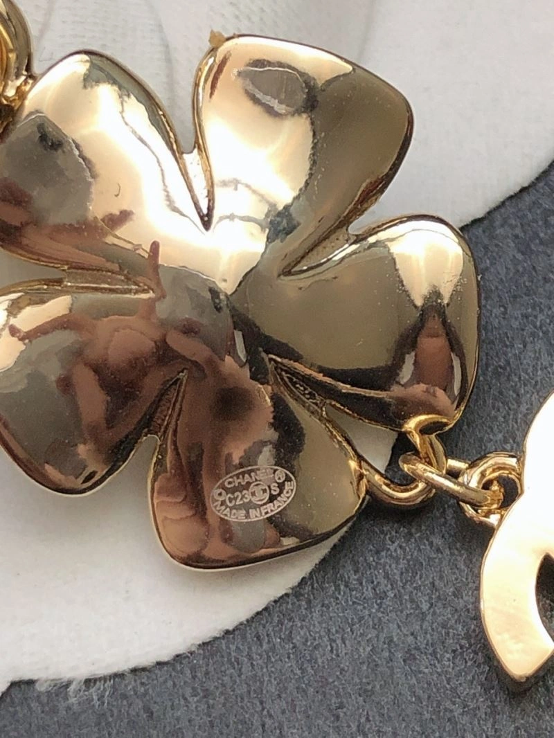 Chanel Earrings Resilient 230040