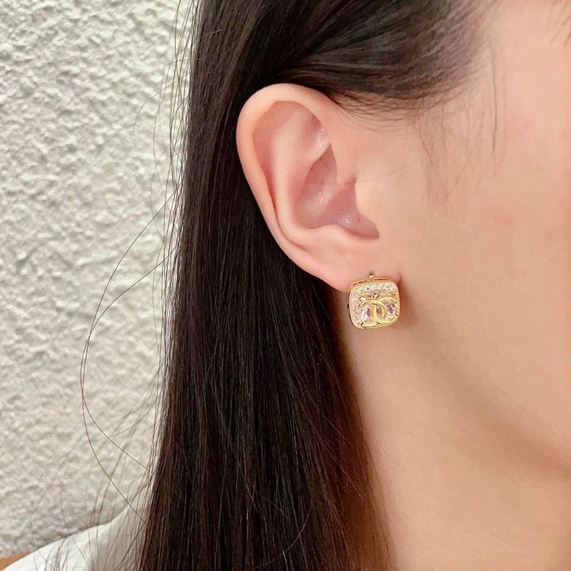 Chanel Earrings Sporty 230075