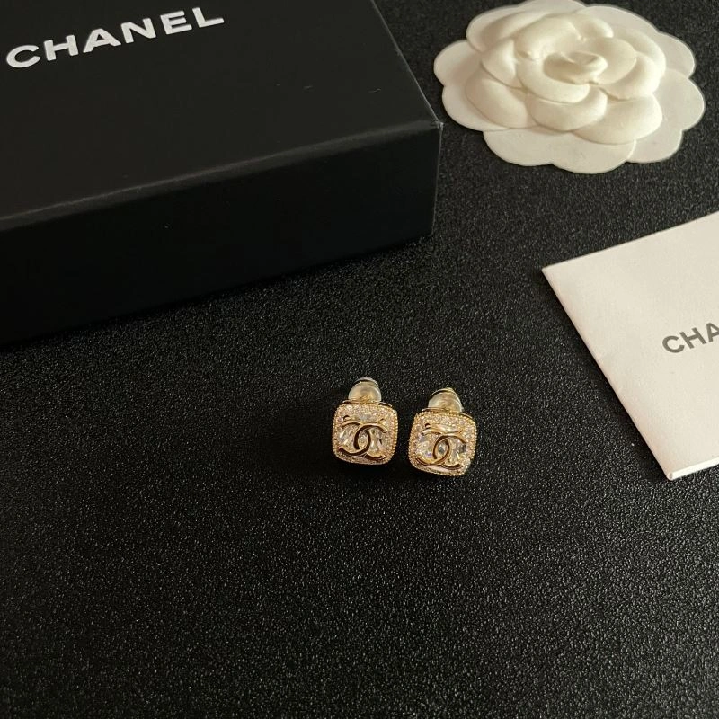 Chanel Earrings Sporty 230075