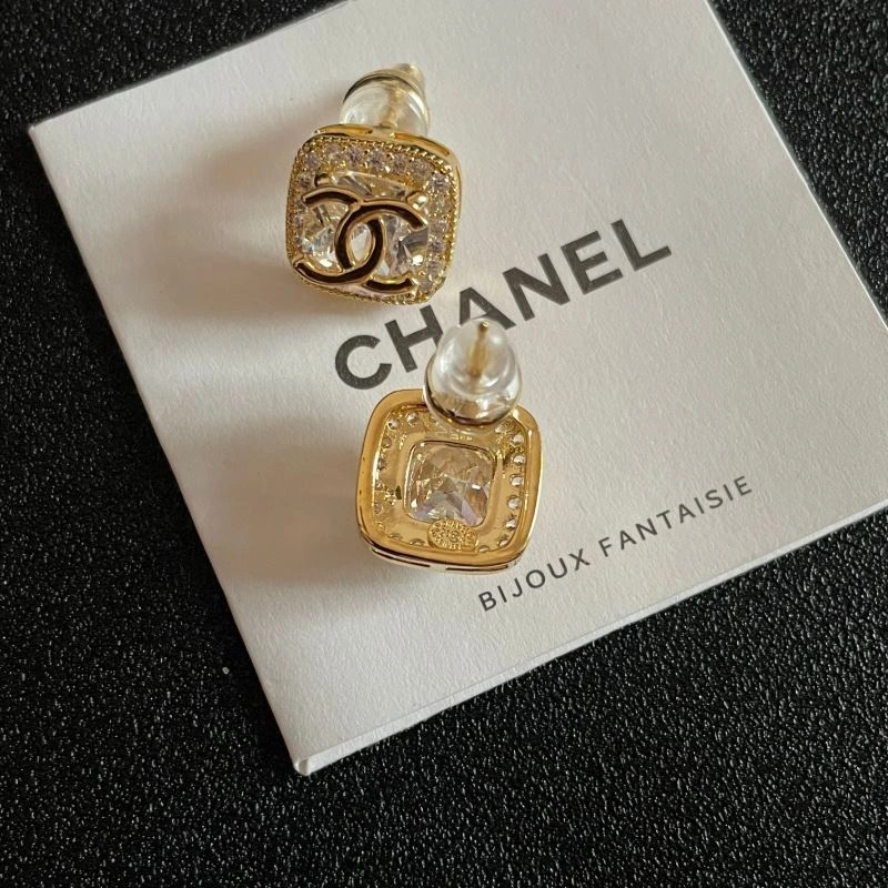 Chanel Earrings Sporty 230075