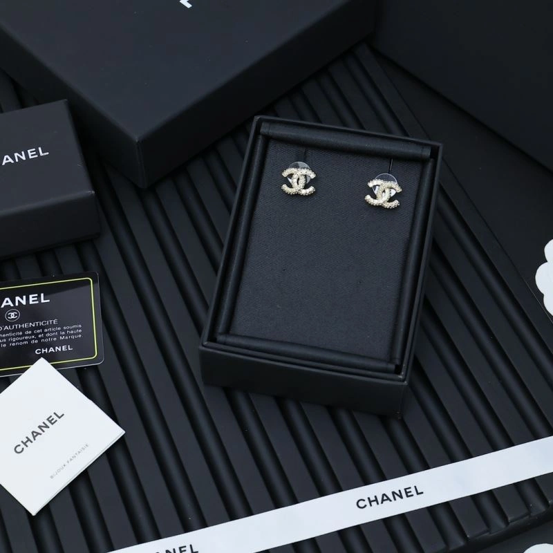 Chanel Earrings Youthful 229946