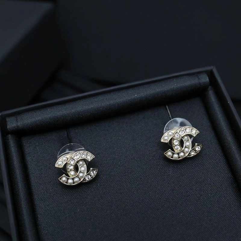Chanel Earrings Sporty 229968