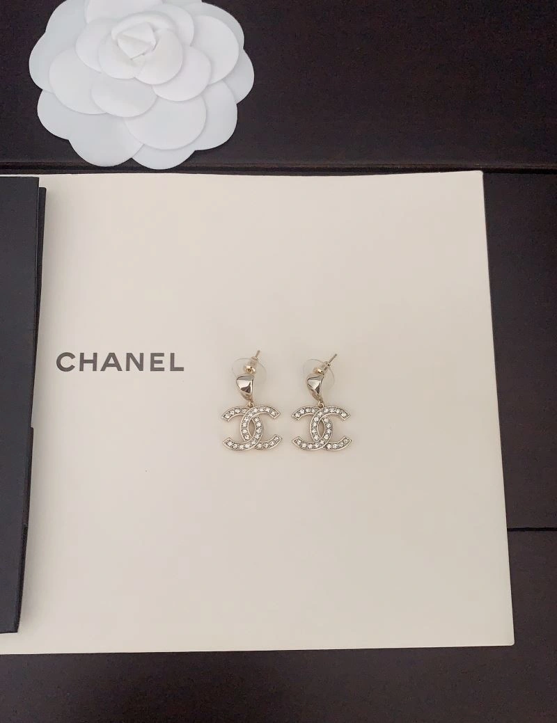 Chanel Earrings Effortless 230010