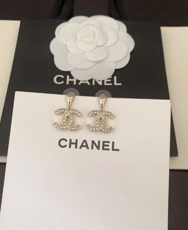 Chanel Earrings Effortless 230010