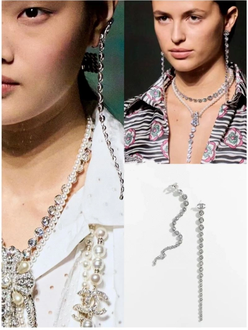 Stylish Chanel Earrings 229934