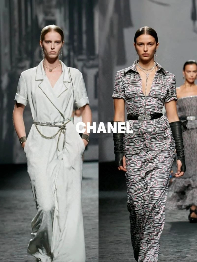 Stylish Chanel Earrings 229934