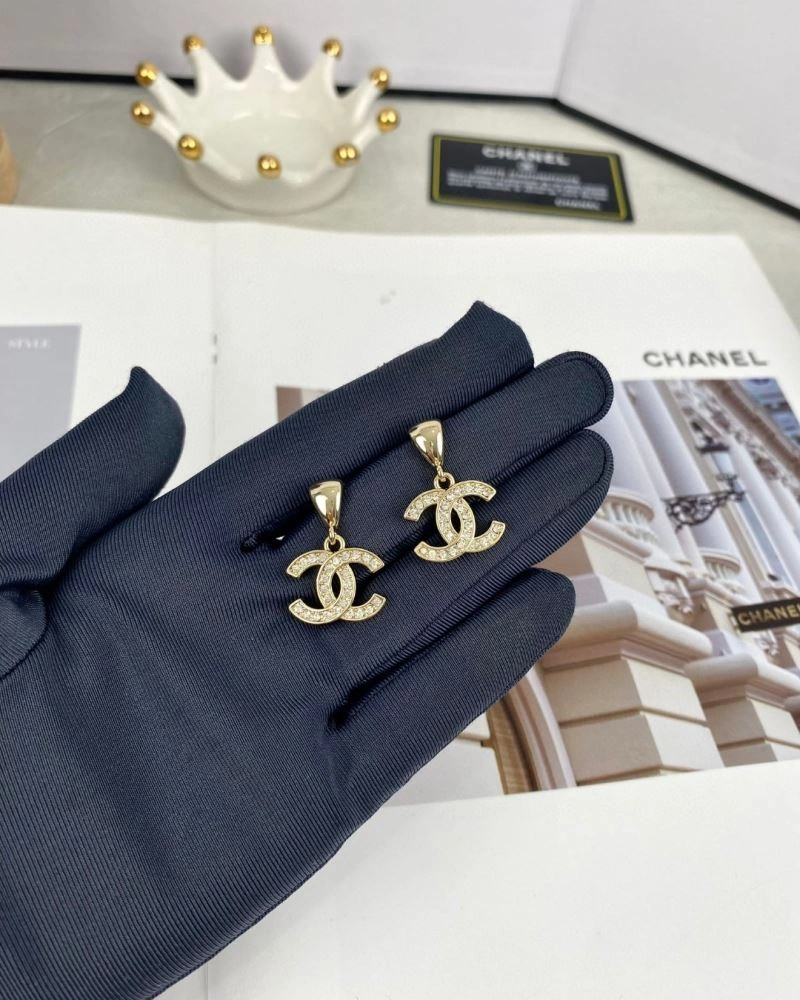 MoistureWicking Chanel Earrings 229927