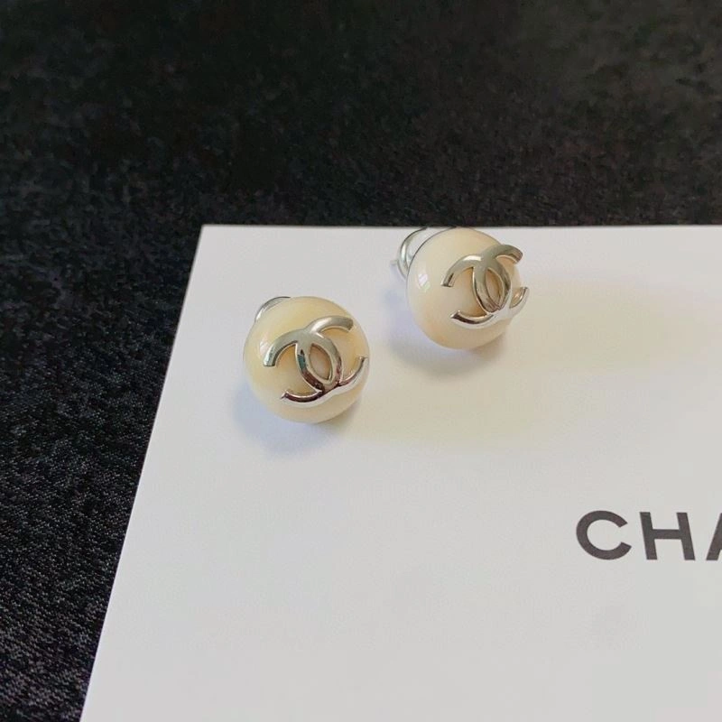 Chanel Earrings Affordable 229938