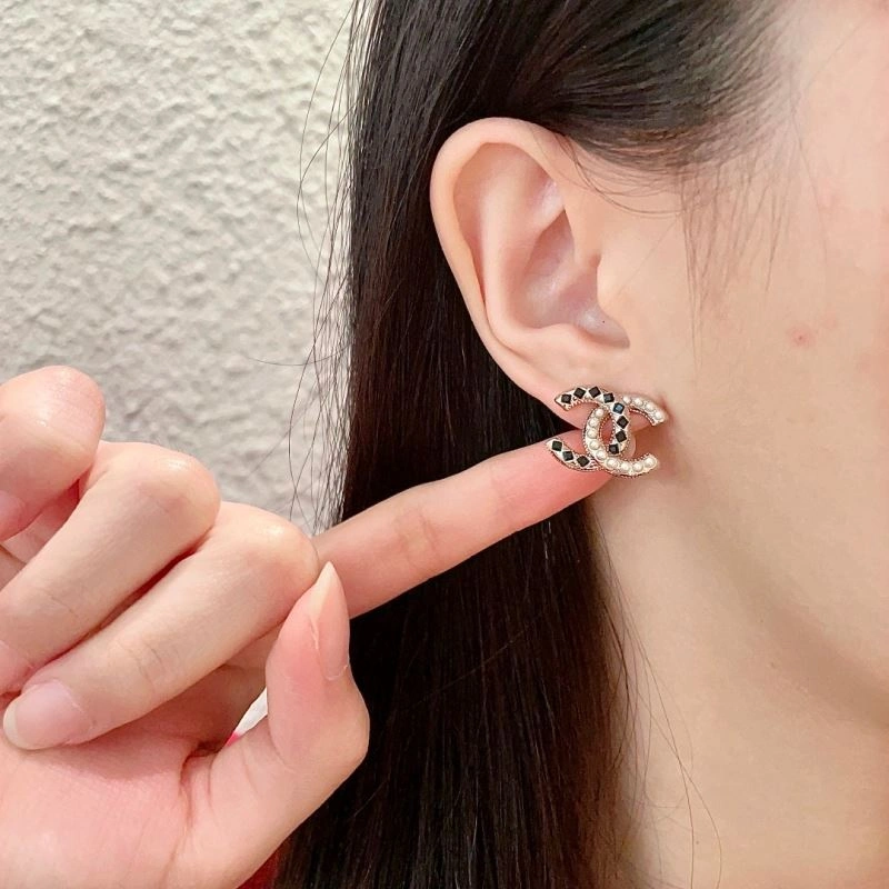 HighPerformance Chanel Earrings 229960