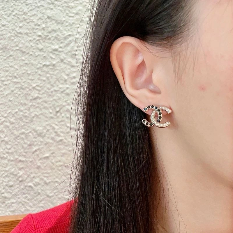 HighPerformance Chanel Earrings 229960