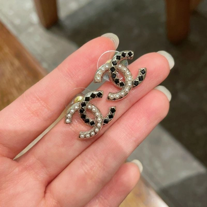 HighPerformance Chanel Earrings 229960