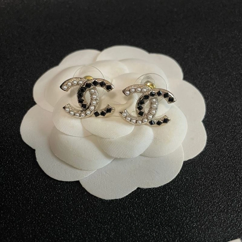HighPerformance Chanel Earrings 229960