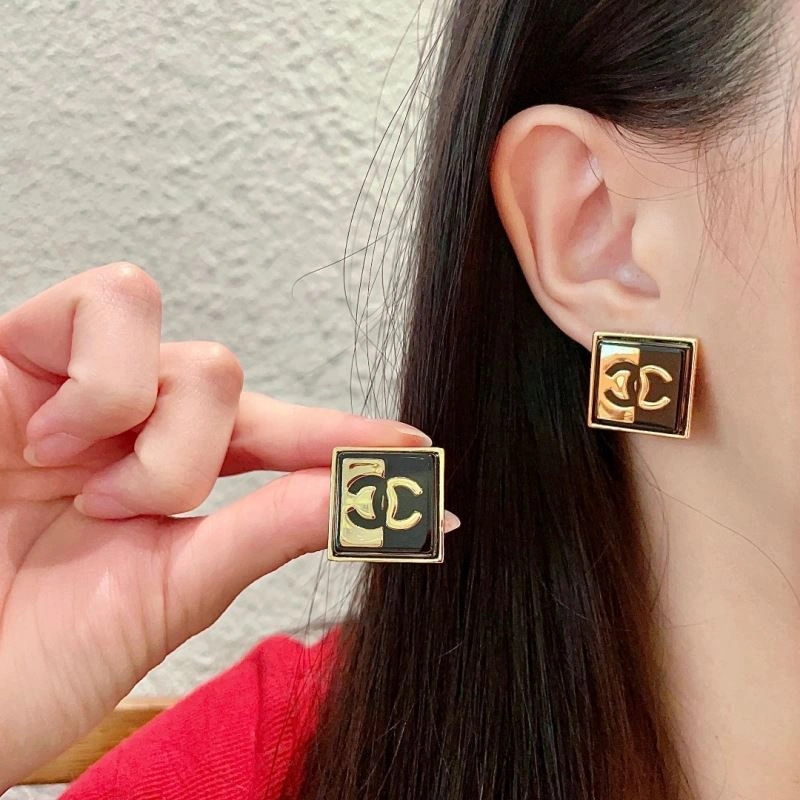 Breathable Chanel Earrings 229900