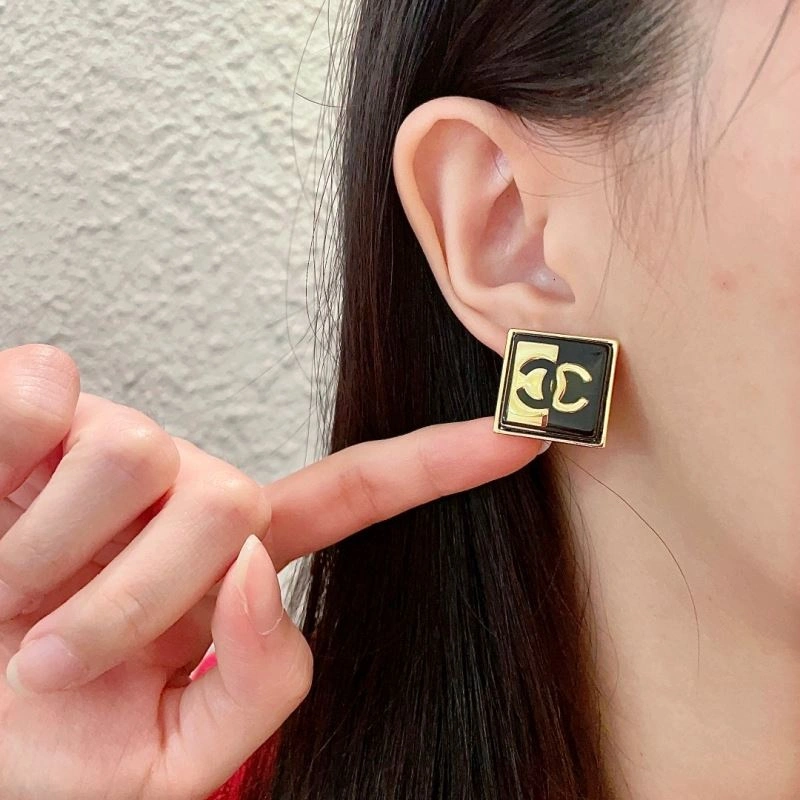 Breathable Chanel Earrings 229900