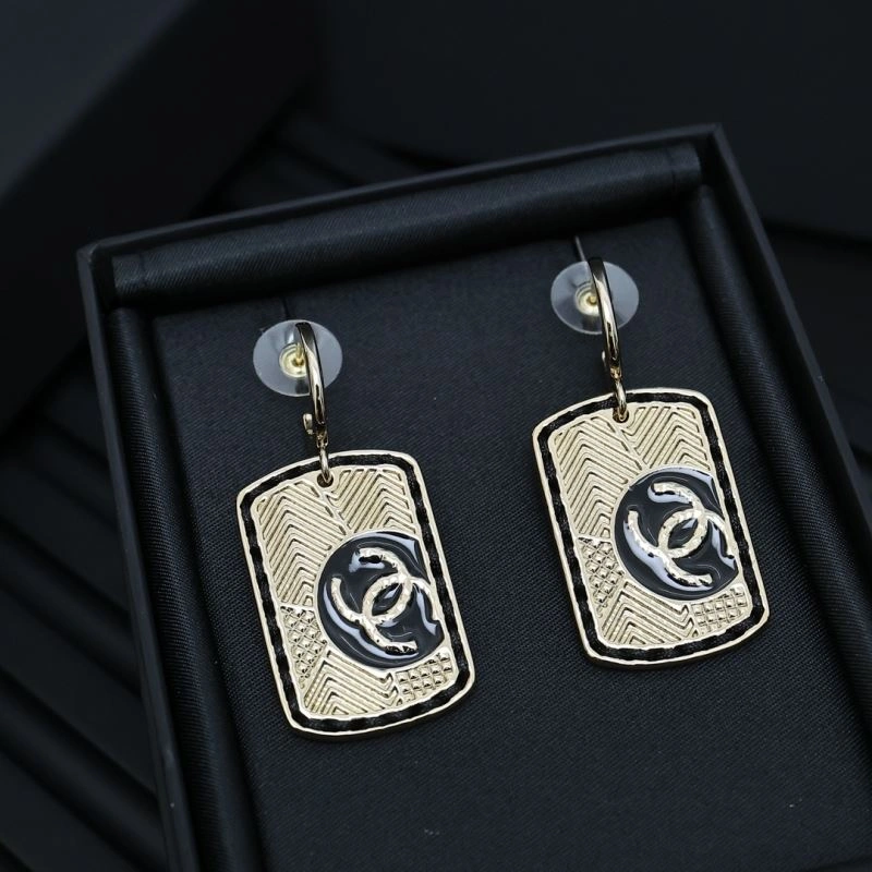 Sustainable Chanel Earrings 229917