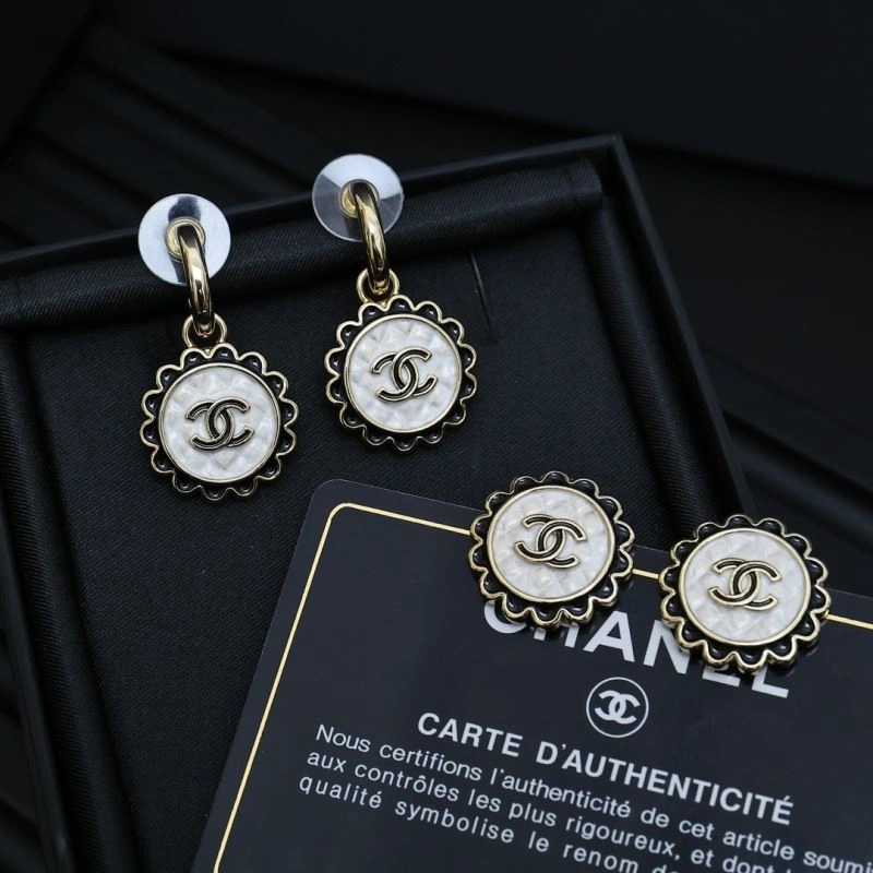 Chanel Earrings Elegant 229897