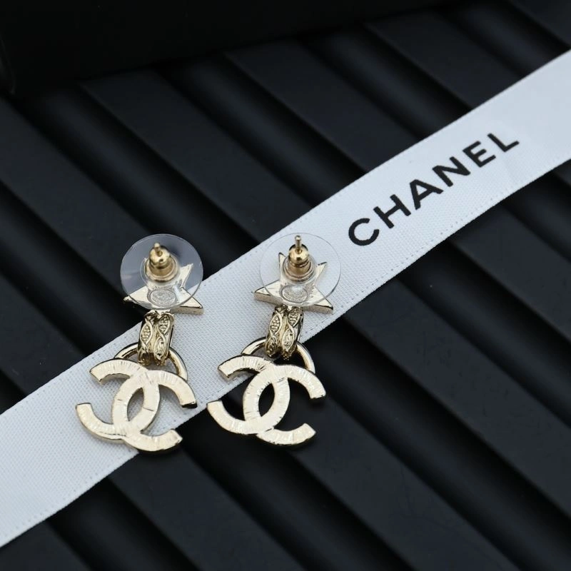 Sophisticated Chanel Earrings 229933