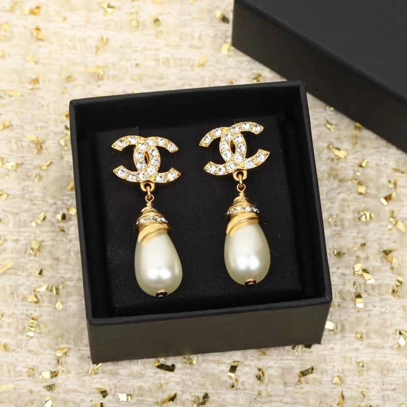 Chanel Earrings Trendsetting 229887
