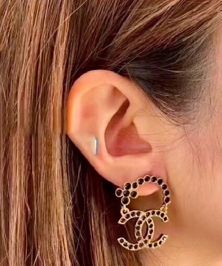 Comfortable Chanel Earrings 229918