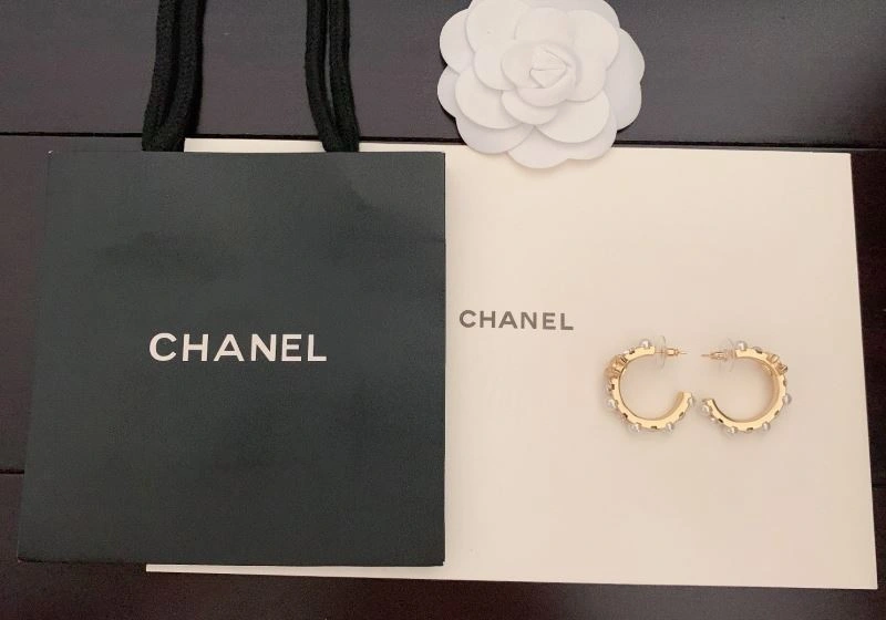 Chanel Earrings Practical 229881