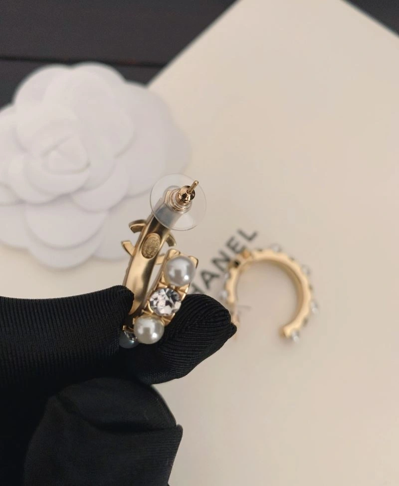 Chanel Earrings Practical 229881