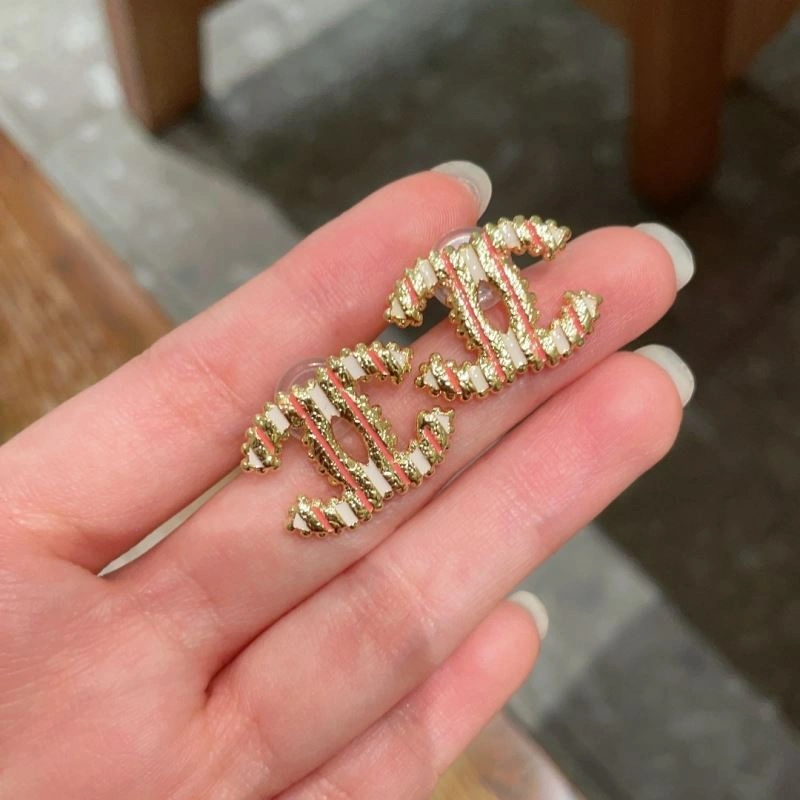Lightweight Chanel Earrings 229876